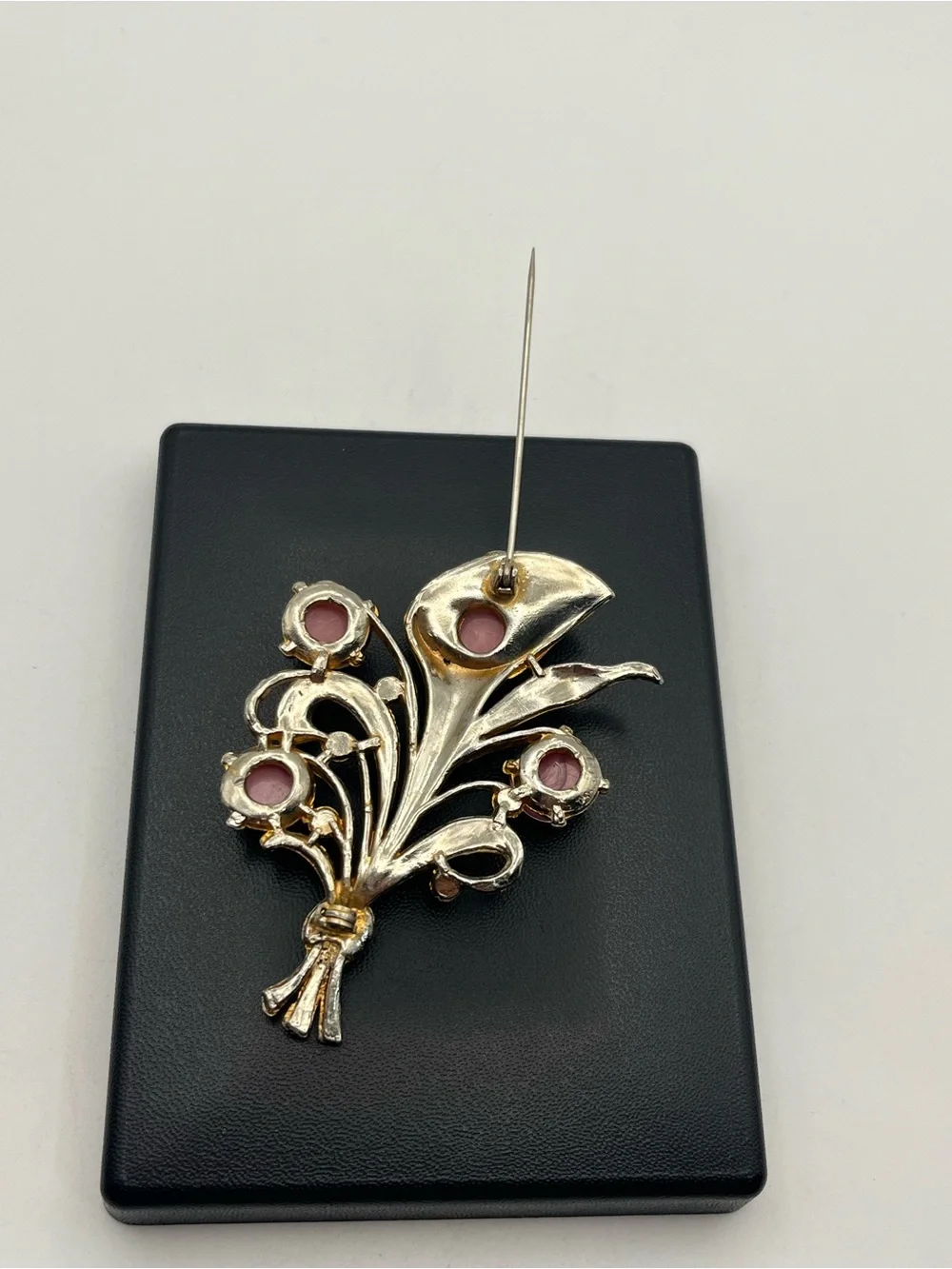 1950’s Mid Century pink moonglow cabochon stones flower bouquet brooch pin